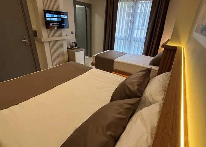 Hotel Airport Corner 3*