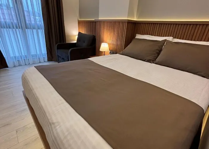 Hotel Airport Corner