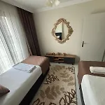Airport Corner Hotel