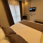 Airport Corner Hotel