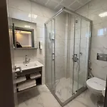 Airport Corner Hotel 3*