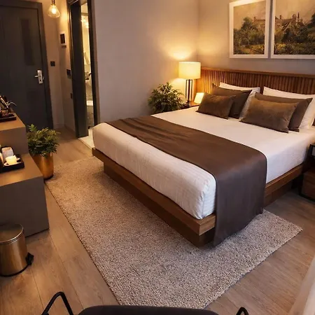 Hotel Airport Corner