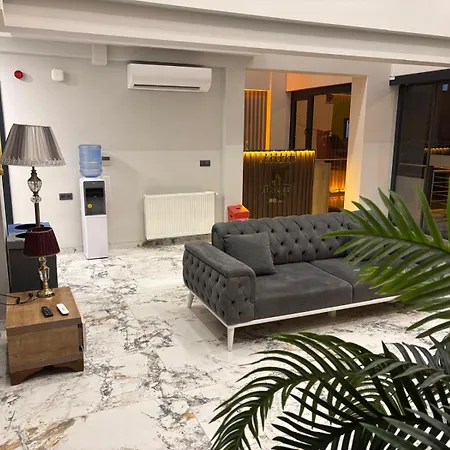 Hotel Airport Corner 3*