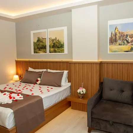 Airport Corner Hotel 3*