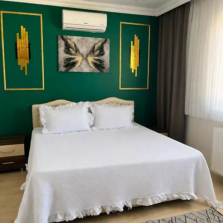 Airport Corner Hotel 3*